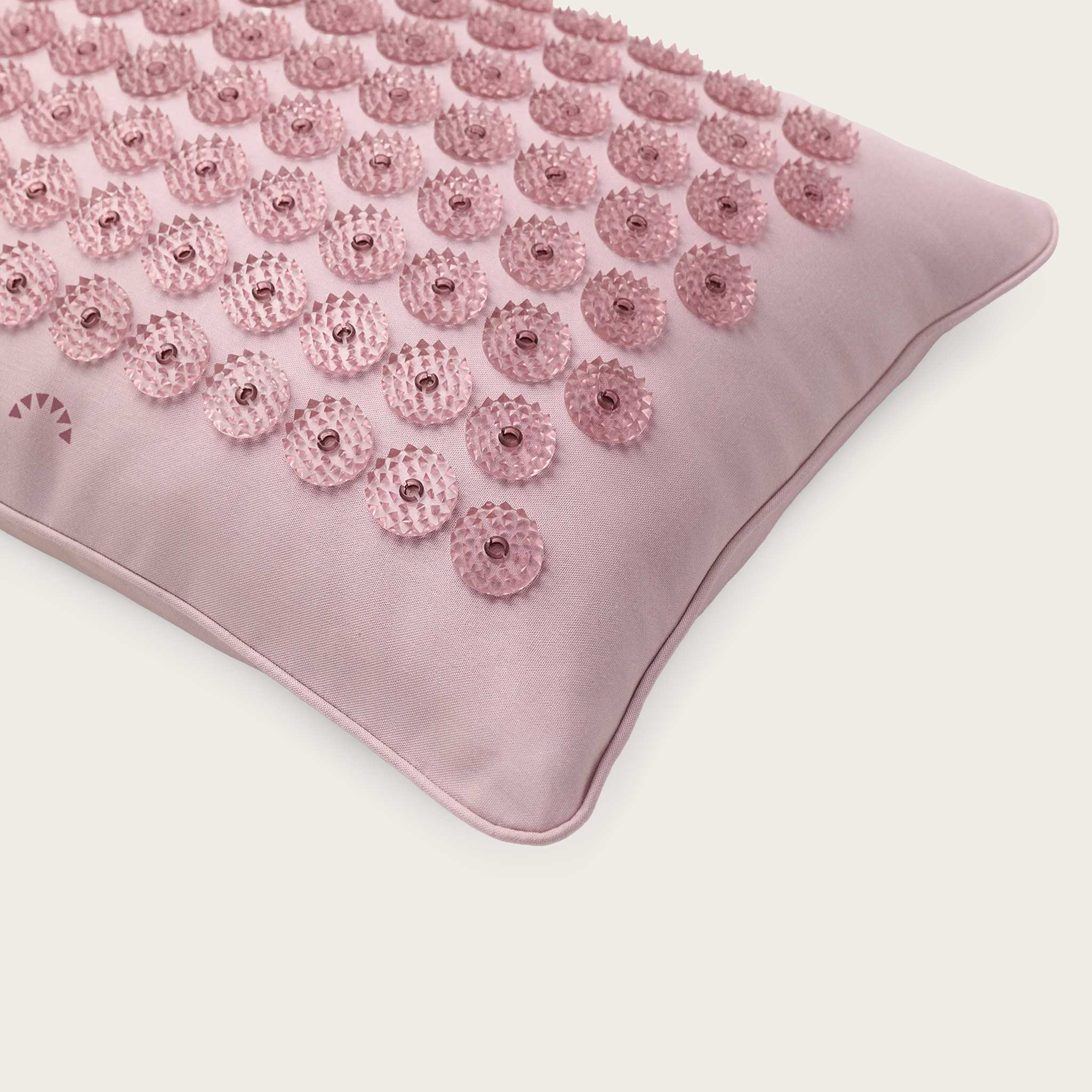 07_Shakti_Premium_Acupressure_Pillow_Edging_Pale_Petal_L1.jpg