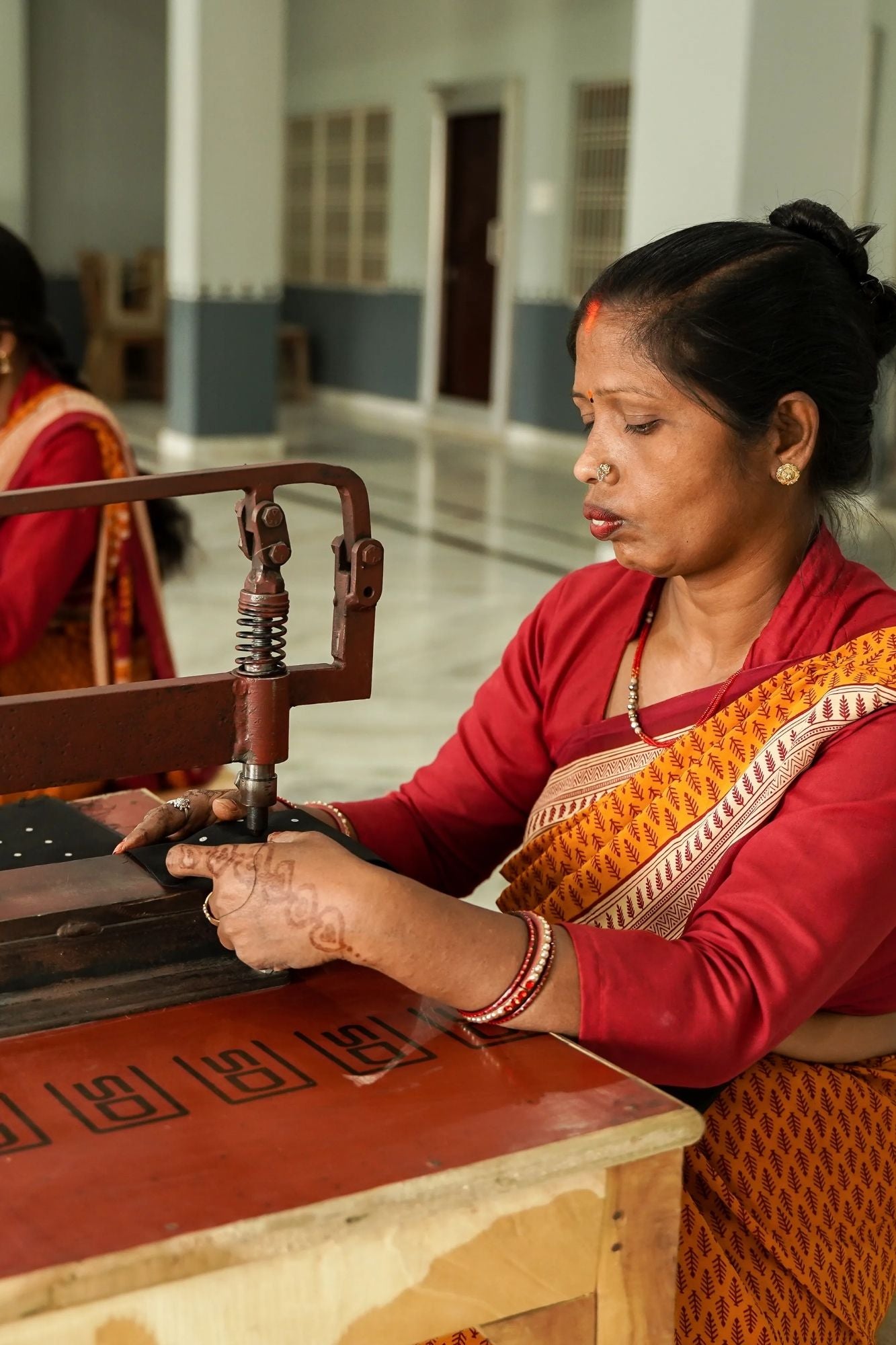 made-by-hand-classic-varanasi_3.jpg